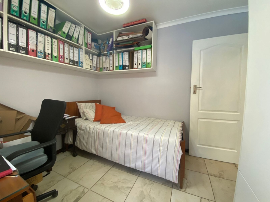 To Let 2 Bedroom Property for Rent in Table View Western Cape